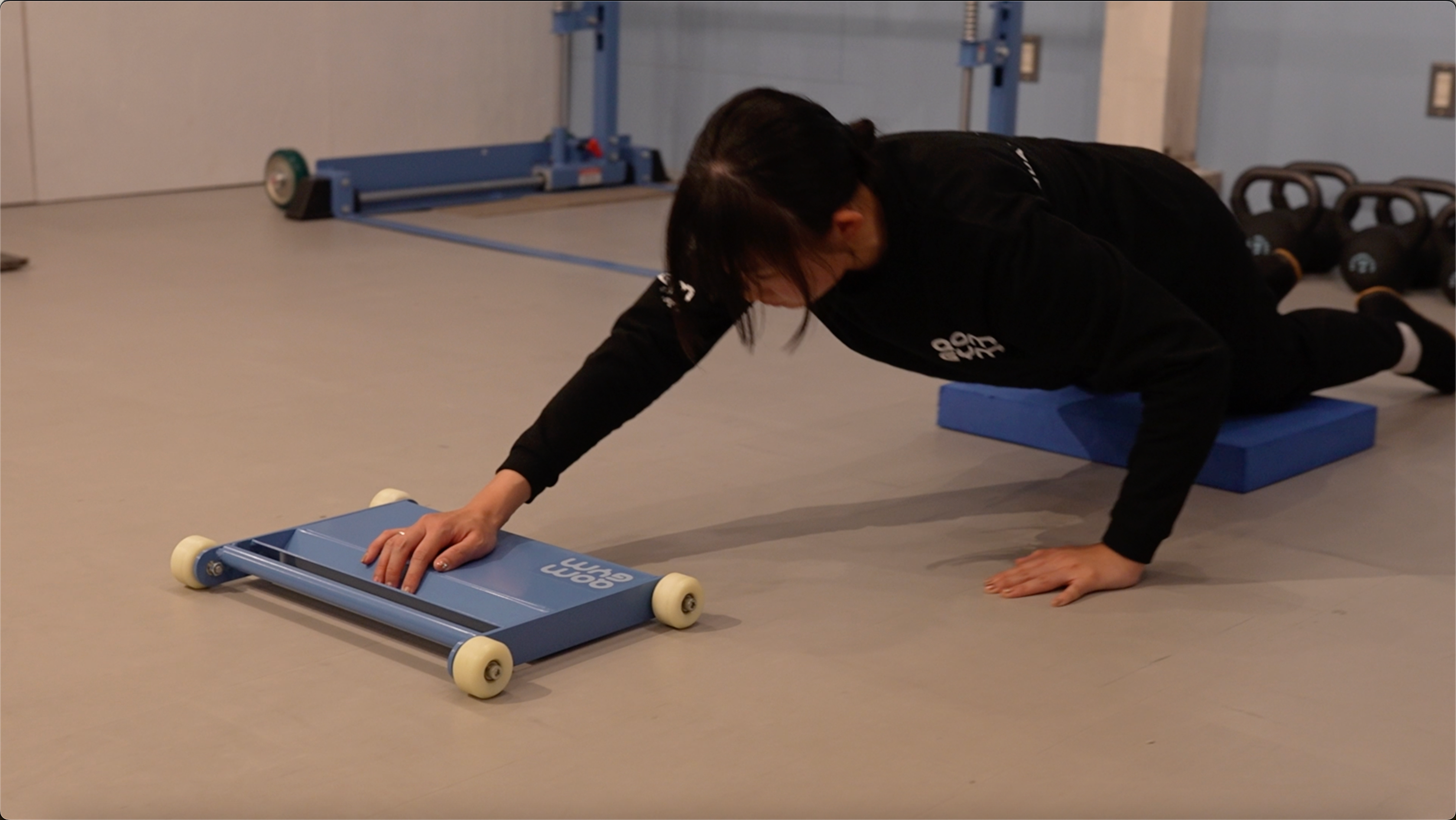 東大名誉教授監修トレーニンググッズ QOM Slider | 東京大学小林寛道名誉教授監修、動きの中で体幹を鍛える